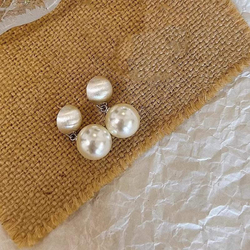 Vintage French Style Brushed Shiny Faux Pearl Stud Earrings For Women