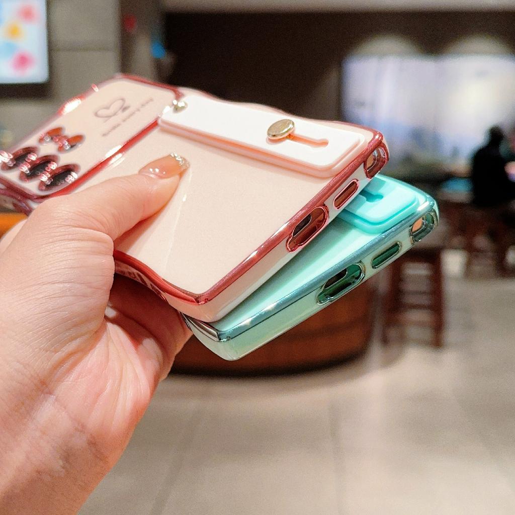 For Samsung Galaxy S24 Ultra Case Love Heart Electroplated TPU Phone Cover with Wrist Strap Kickstand