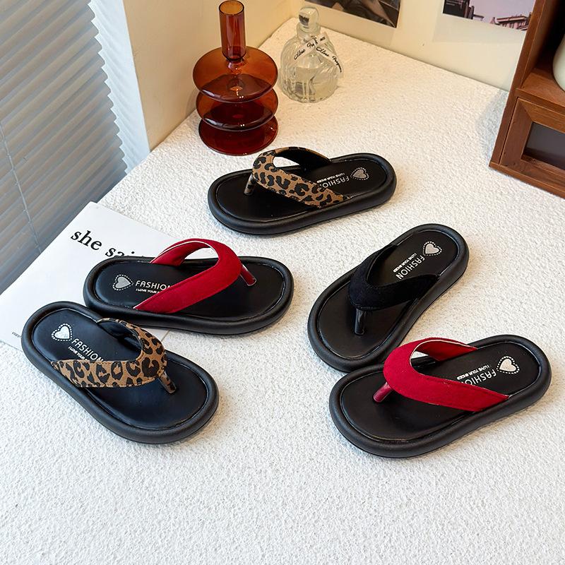 Girls' Fashionable Leopard Print Flip-Flops Summer New Soft Sole Outdoor Boys' Non-Slip Beach Sandals