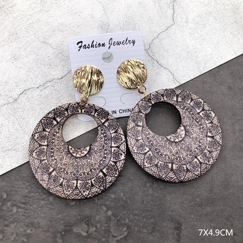 Bohemian Wood Earrings Women's Personality Exaggerated Print Flower Stud Earrings Vacation Versatile Temperament Earrings