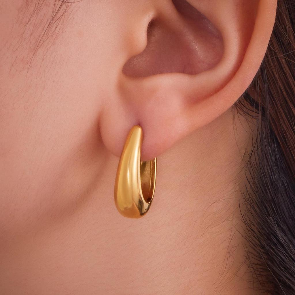 Oumeka Zweifarbige 18k Vergoldete U-förmige Edelstahl-Ohrringe