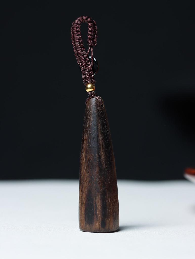 Dala Gan Agarwood Keychain Pendant – Natural Wood Handheld Wenwan Ornament.