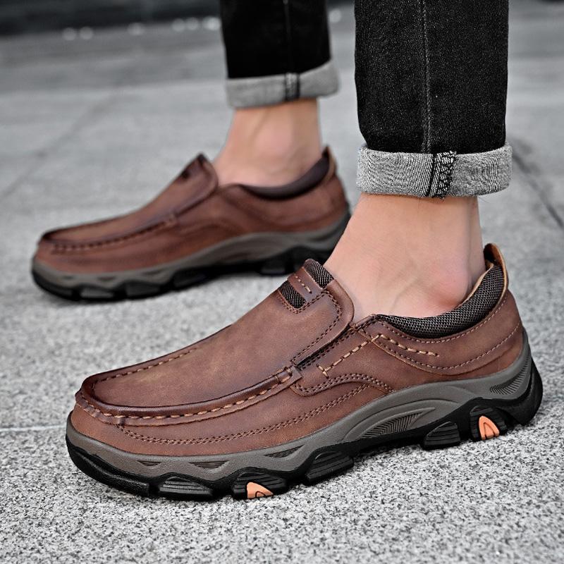 Fashion Genuine Leather Mens Casual Shoes Leisure Walk Men Loafers Moccasins Breathable Slip On Driving Shoes Retro Style Business Shoes