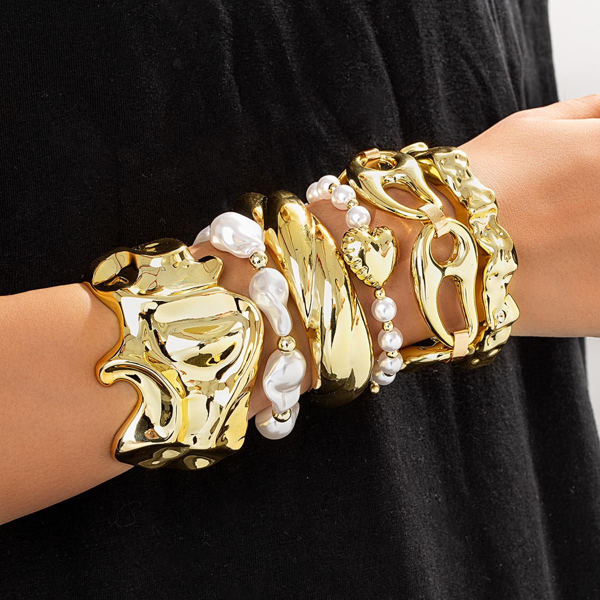 

6 pieces of exaggerated irregular geometric CCB heart-shaped imitation pearl bracelet, multiple stacked wide open face bracelets