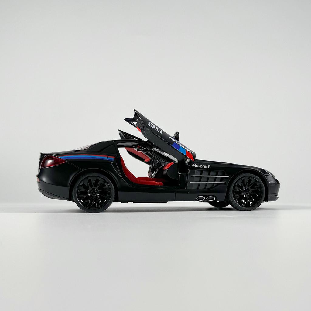 1/24 High Quality Alloy BENZ SLR Sports Car Model, Cool Sound and Light, Best Collectible for Car Lovers, Christmas Gifts