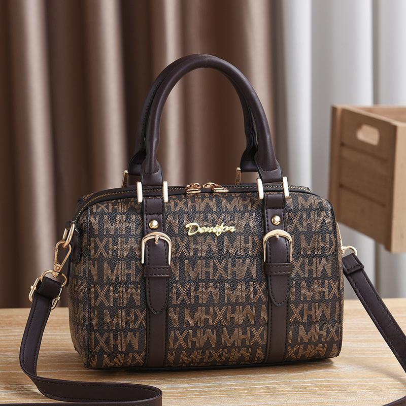 New Personalized Single Shoulder Crossbody Bag European American Large Capacity Women'S Pillow Bag Fashion Boston Ladies Handbag