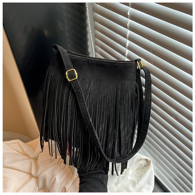 

Нишевый дизайн повседневная женская сумка новая мода матовая на плечо сумка-мессенджер премиальная сумка-ведро с бахромой чёрный