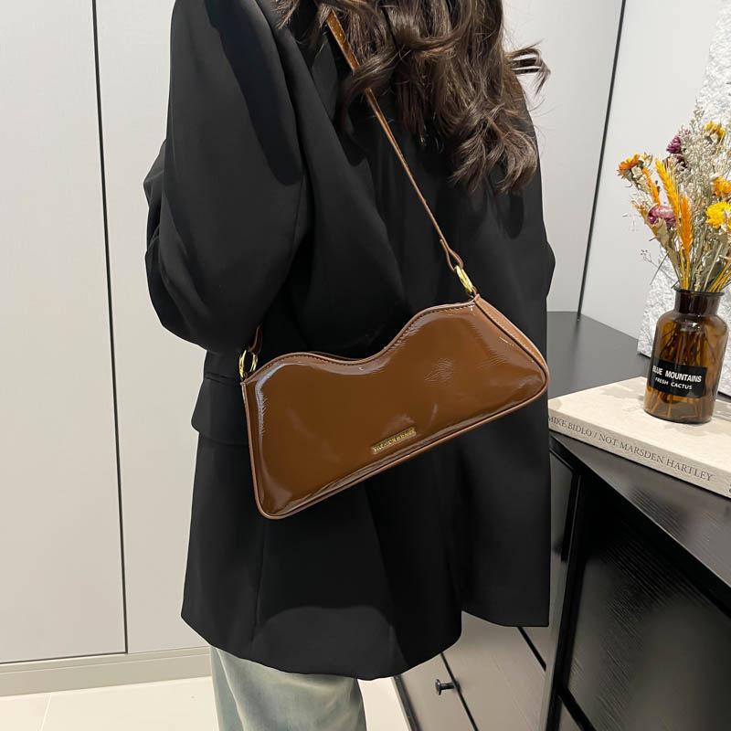 Women Shoulder Bags Fashion Patent Leather Burgundy Underarm Bag French Designer Lady Commuting Crossbody Handbags