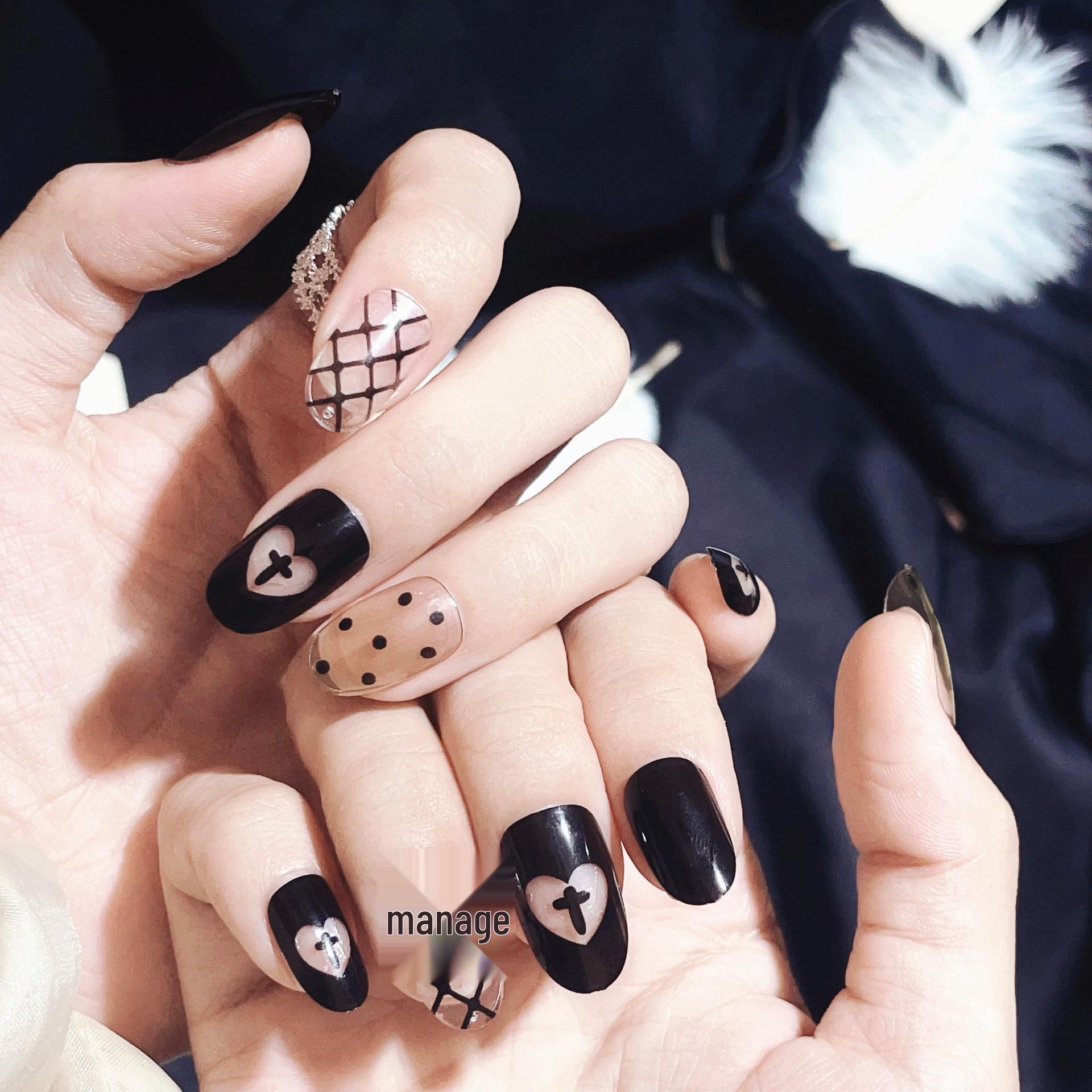 

Trendy Love Heart & Polka Dot Plaid Press-On Nails
