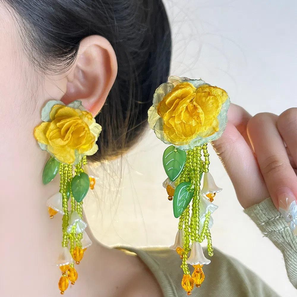 Süße baumelnde Blumenohrringe Übertriebene Blütenblatt-Ohrstecker Romantische Strandohrringe Meer