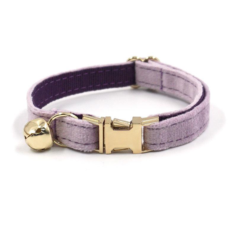 

Pet Cat Collar With Solid Color And Bell Decoration For Comfortable Fit StyleY,L