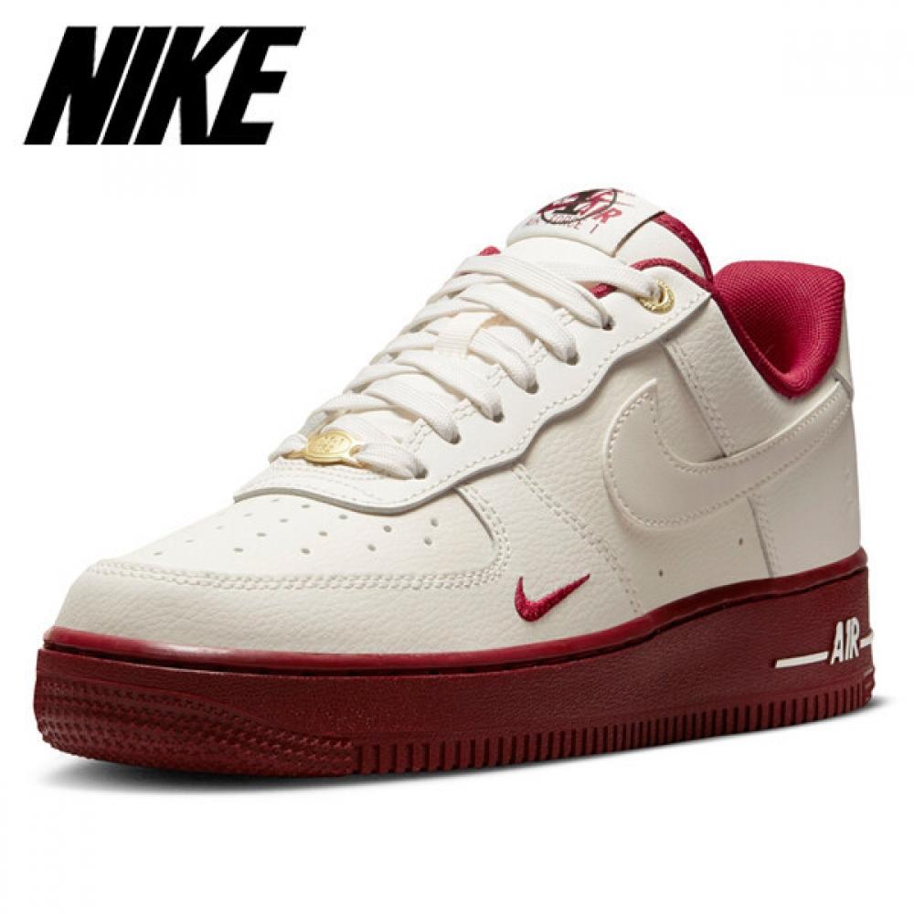 

Женские кроссовки Nike Air Force 1 07 SE DQ7582 100