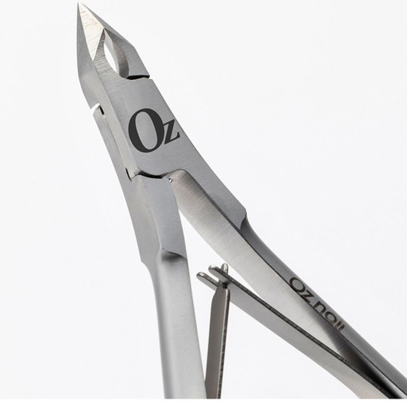 1 Semi-Professional Nail Nipper For Cuticle Removal