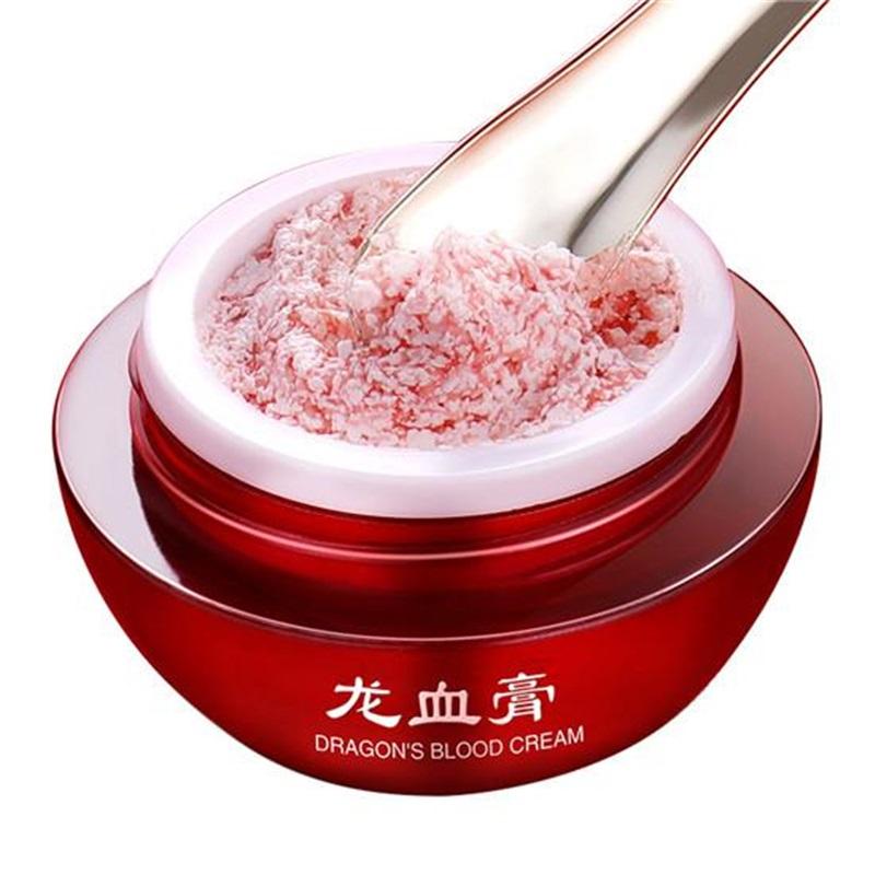 

Крем для лица от морщин Dragon Blood с мгновенным эффектом лифтинга и укрепления кожи 15g