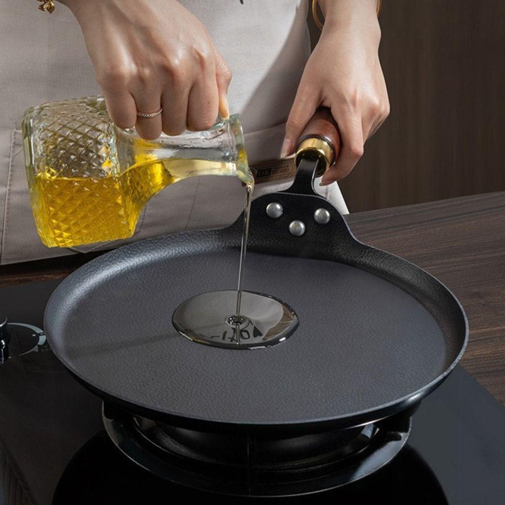 Durable Uncoated Cast Iron Frying Pan Wood Handle Universal Non-stick Pan Thickened Crepe Maker Stove Top