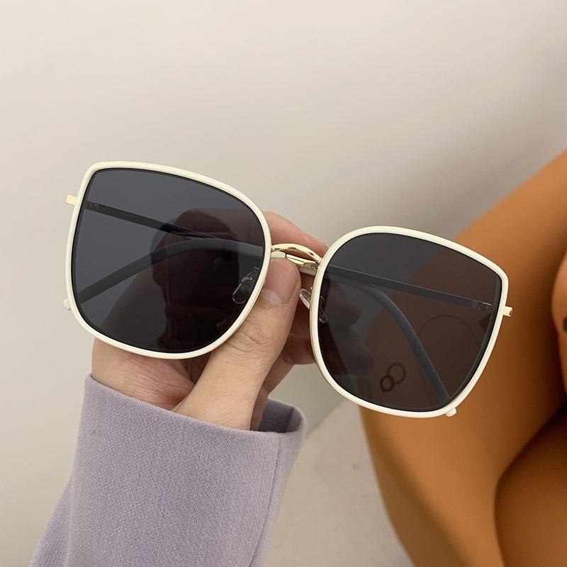 

2PCS Fashion Square Frame UV400 Metal Frame Sunglasses for Women/Men