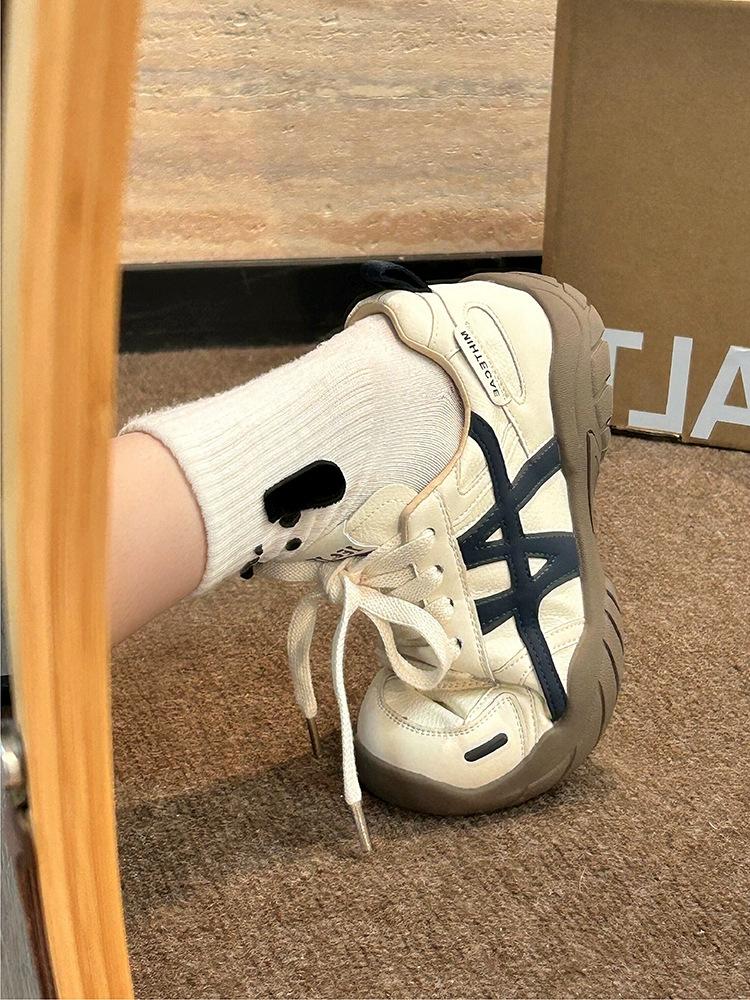 Повседневная ретро женская осенняя новая обувь на доске кожаная дышащая универсальная повседневная транспортная 35