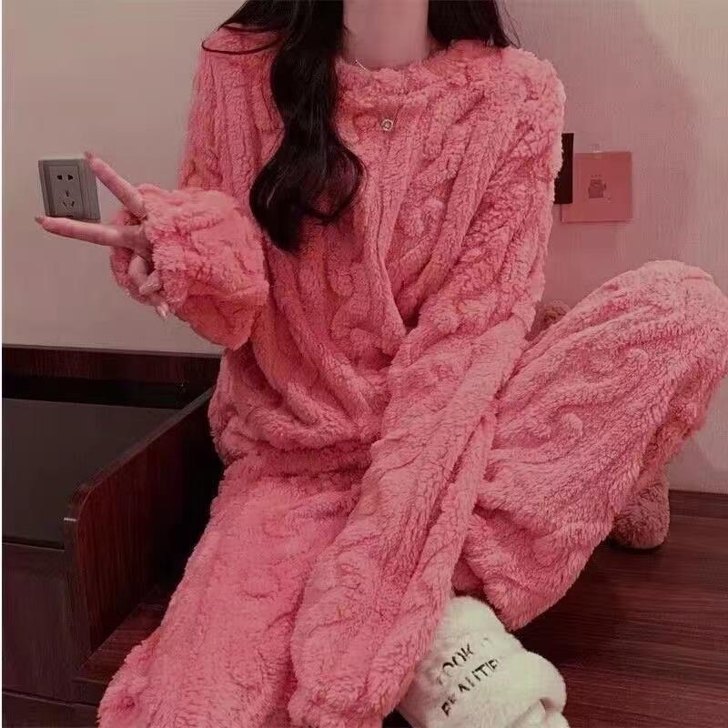 Winter Velvet Pajama Set, Suitable for Women - Long Sleeved Top and Matching Pants, Warm and Comfortable Sleeping Outfit, Cute Pajama Set