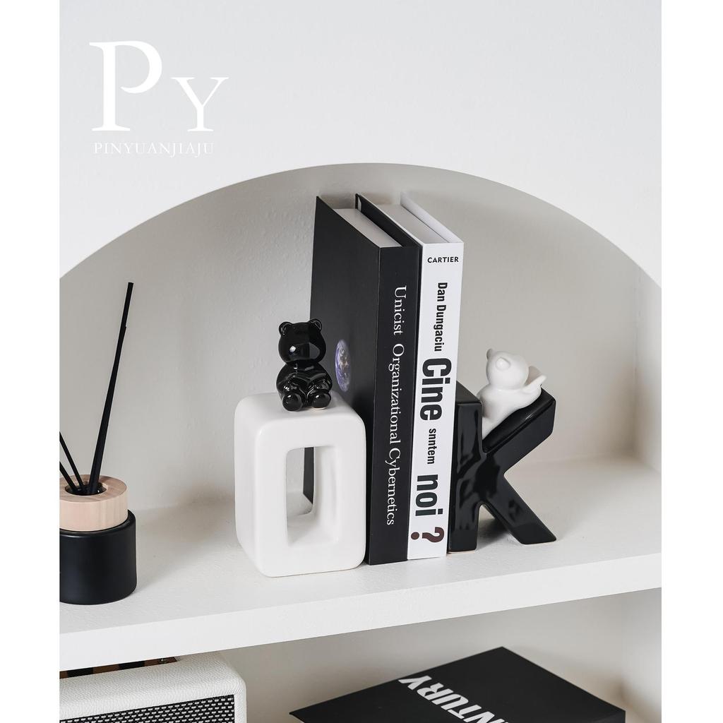 Nordic Modern Elephant Vase - Ceramic Ornament for Living Room, Sideboard, or Entrance Hall Display. A Perfect Housewarming Gift.