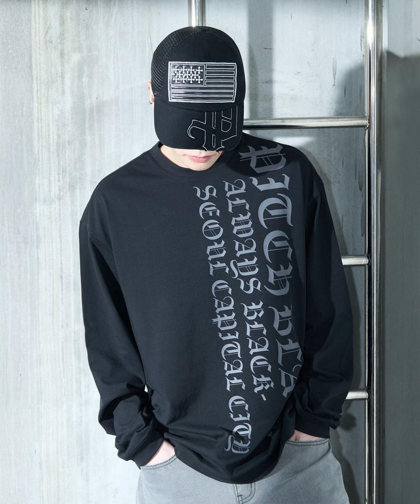 Pichibeullaeg Vertical Logo Long Sleeve Tee (Black)