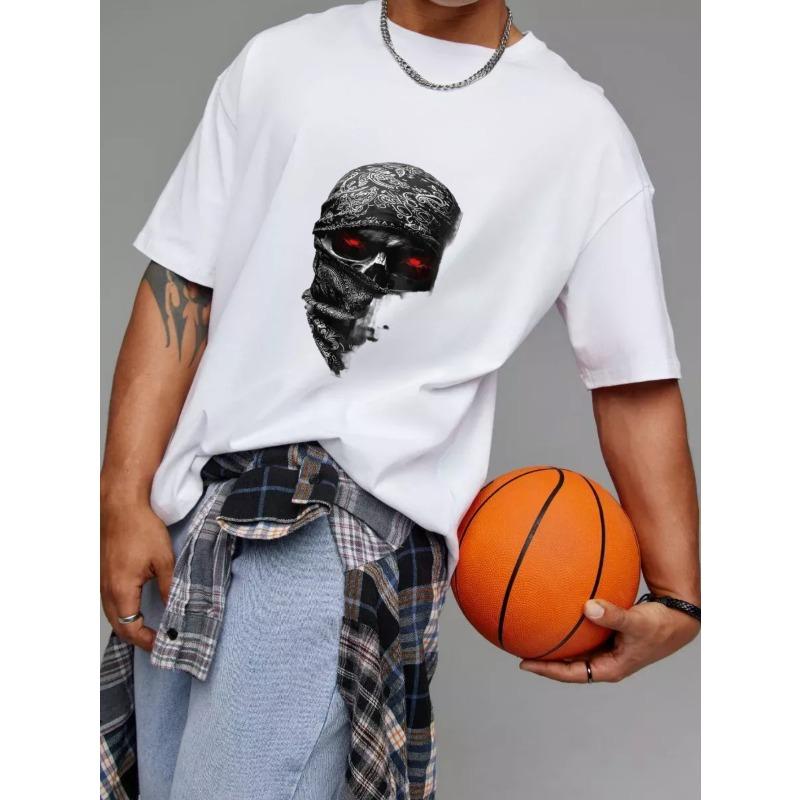 Herren Weißes T-Shirt mit Totenkopf-Bandana Rote Augen Grafik für Freizeitkleidung