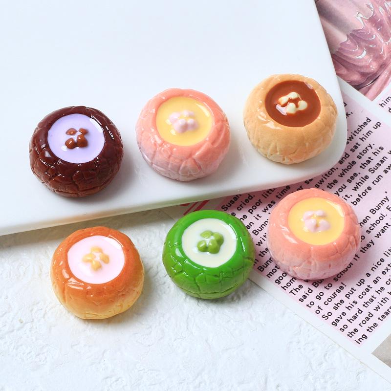 

3D Cream Bread Play DIY Resin Ornaments for Mobile Phone Shells and Jewelry