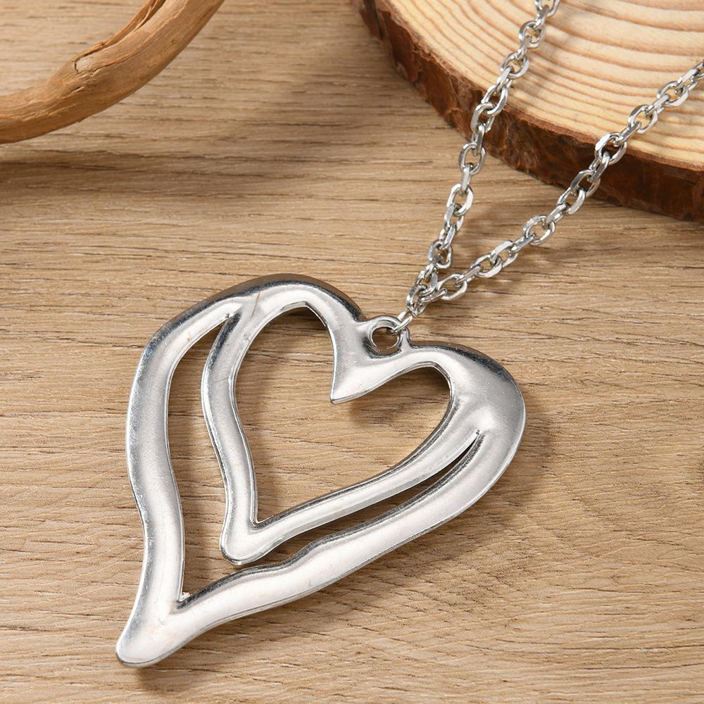 Fashion Exaggerated Big  Heart Pendant Necklace for Women Long Sweater Necklace Female Jewelry