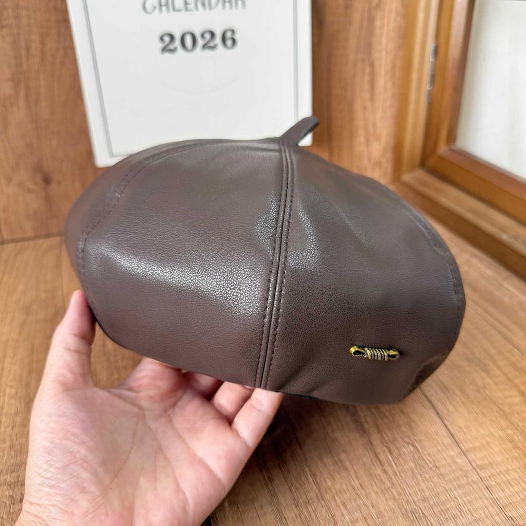 Autumn and winter retro PU leather metal standard beret women's big head circumference showing face small pumpkin painter hat