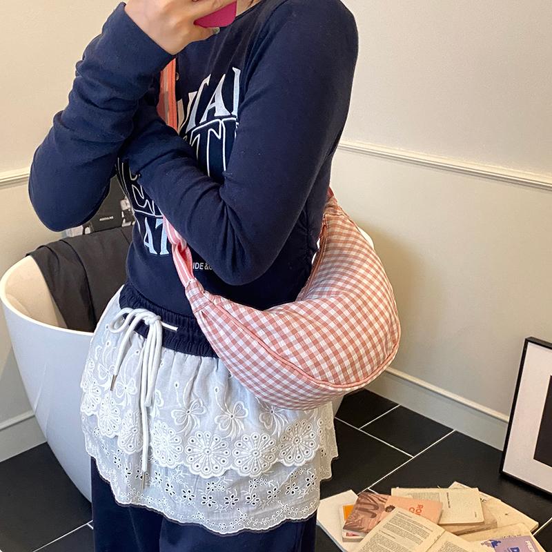 

Checkered Simply-designed Female Shoulder Bag Refined Dumpling Bag Ins Style Casual Large Capacity Nylon Travel Crossbody Bag розовый