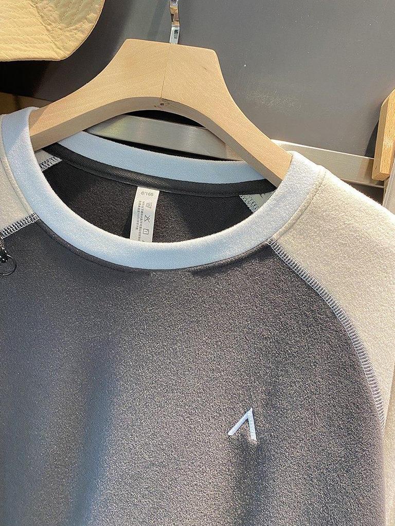 2025 Autumn/Winter Women's Dopamine Color Block Warm Plush Raglan Long Sleeve Base Layer T-shirt.