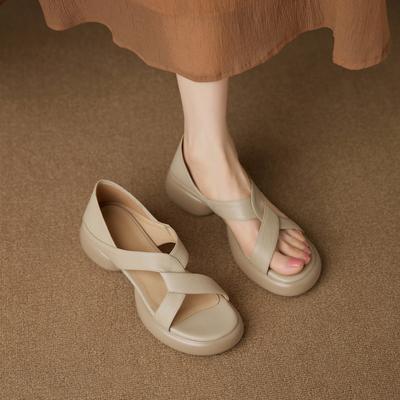 Rundkopftextur Temperament dicker Absatz Sandalen neue weiche Leder bequeme Sandalen