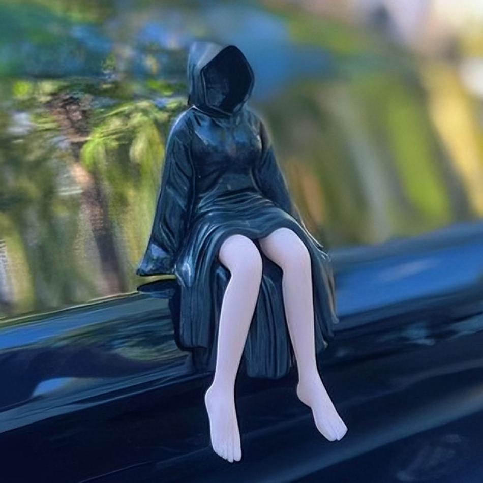 s Black Robe Queen Statues Gothic Statue Mysterious Figure Bookshelf Sculpture Sitting Resin Desktop Ornament Gifts Toys