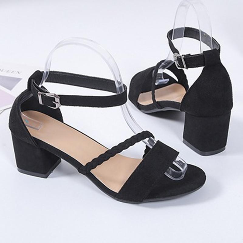 

Весенне-летняя обувь больших размеров. Женские туфли с круглой пряжкой и одним словом. Босоножки на высоком каблуке с круглым носом и толстым каблуком. 37 чёрный