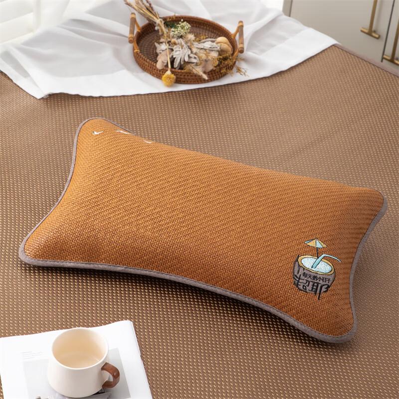 OLOMM Tea Scented Buckwheat Neck Support Pillow