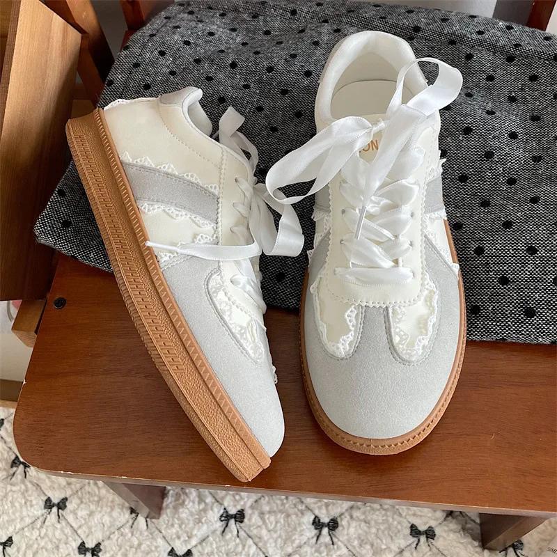 Women's Casual Sneakers 2025 New Lace-Up Comfortable Non Slip Vulcanized Shoes Lace Fashion Retro Outdoor Skateboard Shoes