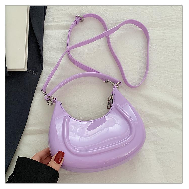 

Премиальная текстура портативная сумка-полумесяц женская сумка 2025 весна новая легкая роскошь простая универсальная сумка через плечо цепочка сумка-мессенджер фиолетовый