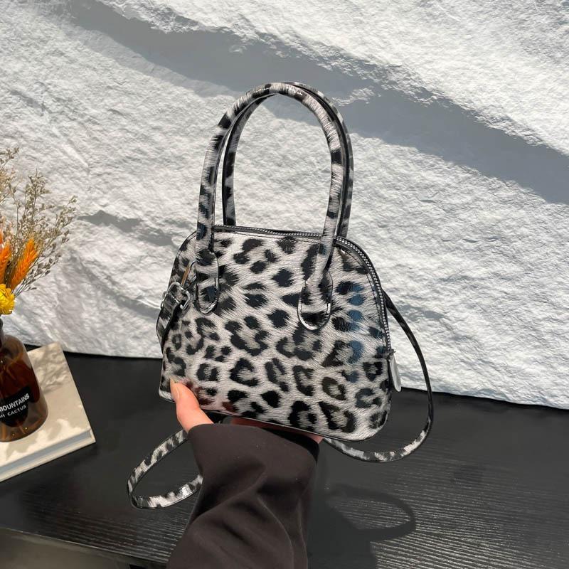 

Портативная сумка-ракушка с принтом змеи, женская летняя нишевая мода, леопардовый принт, универсальная на плечо, сумка-мессенджер