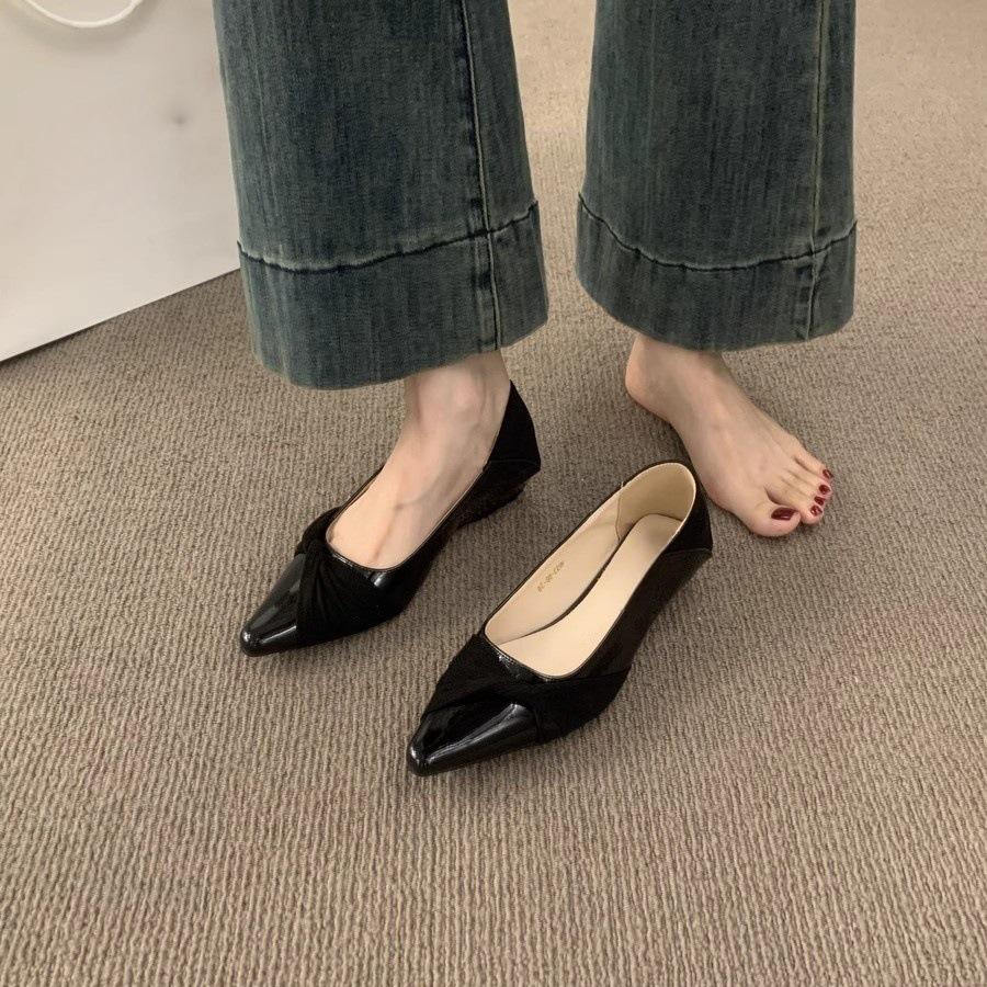French Small Slope Heel Gentle Wind Evening Shoes Versatile Not Tired Feet Shallow Mouth Pointed Laden Shoes One Pedal Commuter Single Shoes Women