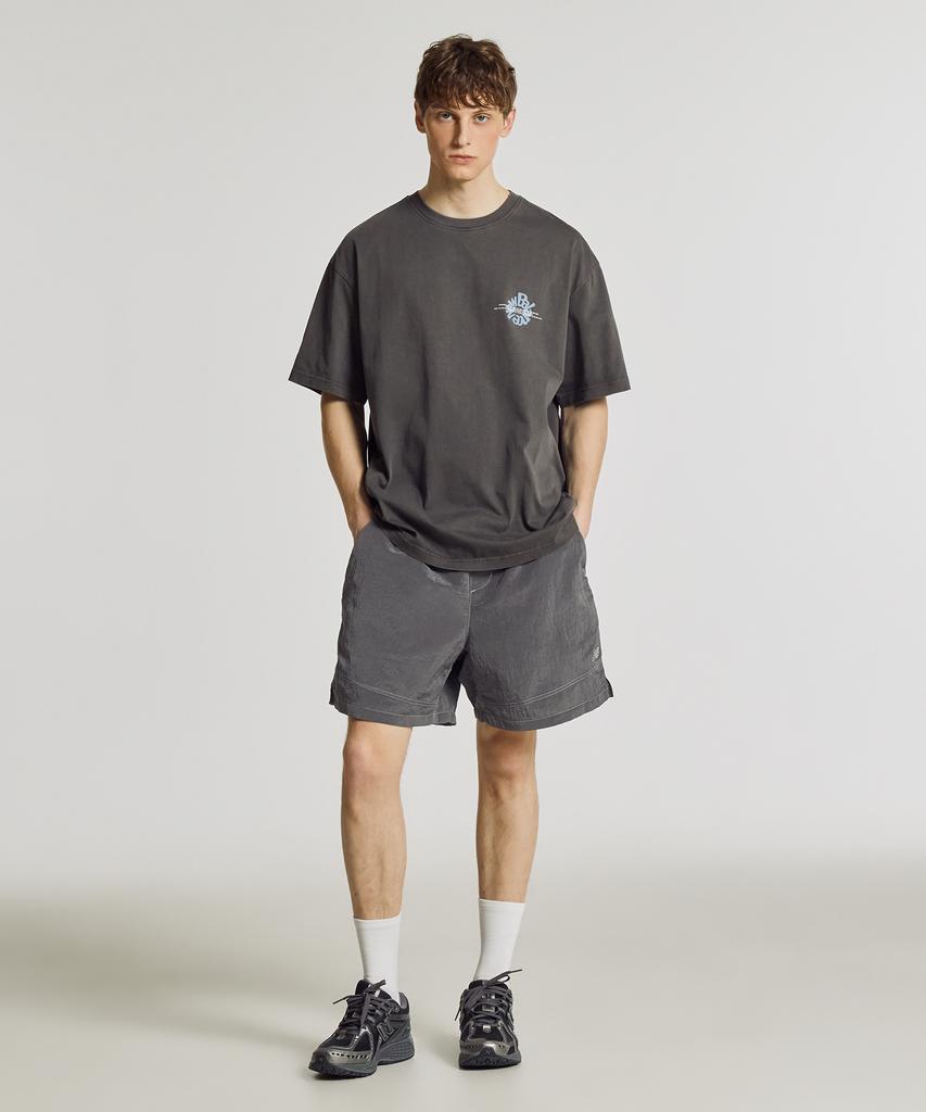 Nyuballanseu Nbneg3A113 / Uni Archive Pace Circle Short Sleeve T-Shirt (Charcoal)