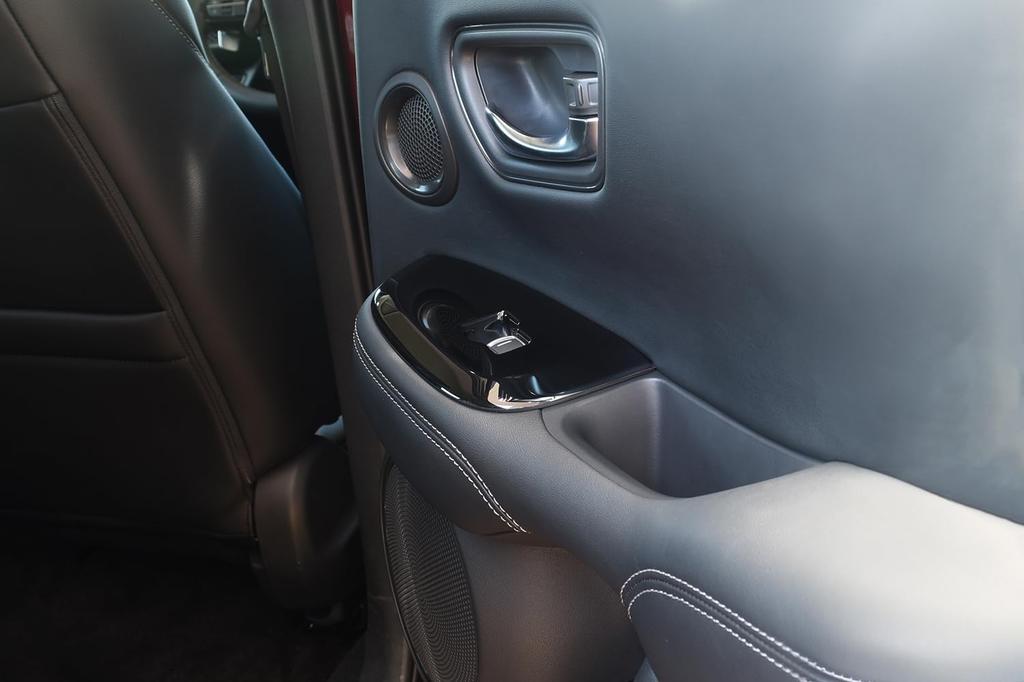 SecondStage PWSW Panel for Honda Series Rear Seat Piano H092BLK (Door Switch) ZR-V/RZ (without Heaters), Black,