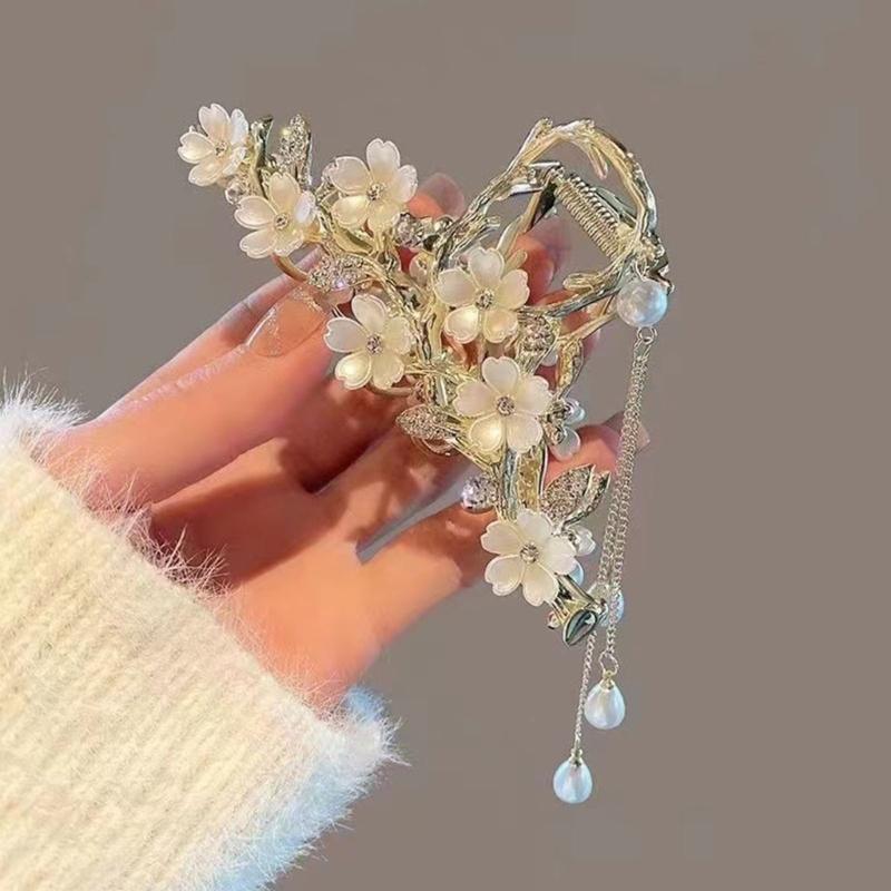Elegant Bun Hair Claw Clip With Sparkling Pearls And Flower Detailing For Weddings Parties Or Everyday Use Hair Styling