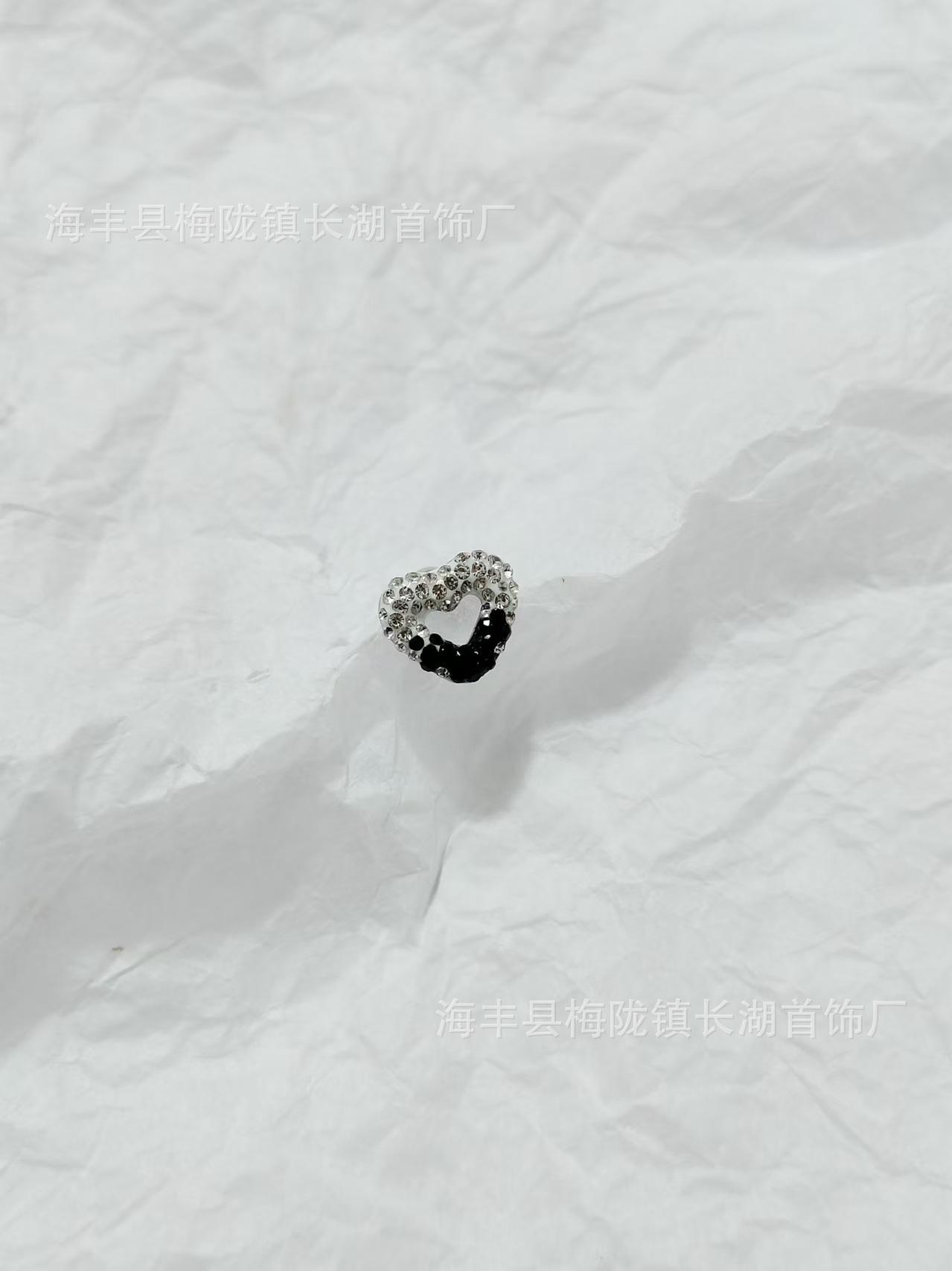 Shattered Crystal/Romantic Fantasy Love Symphony Heavy Industry Diamond Spice Girl Titanium Steel Earrings DARKXX