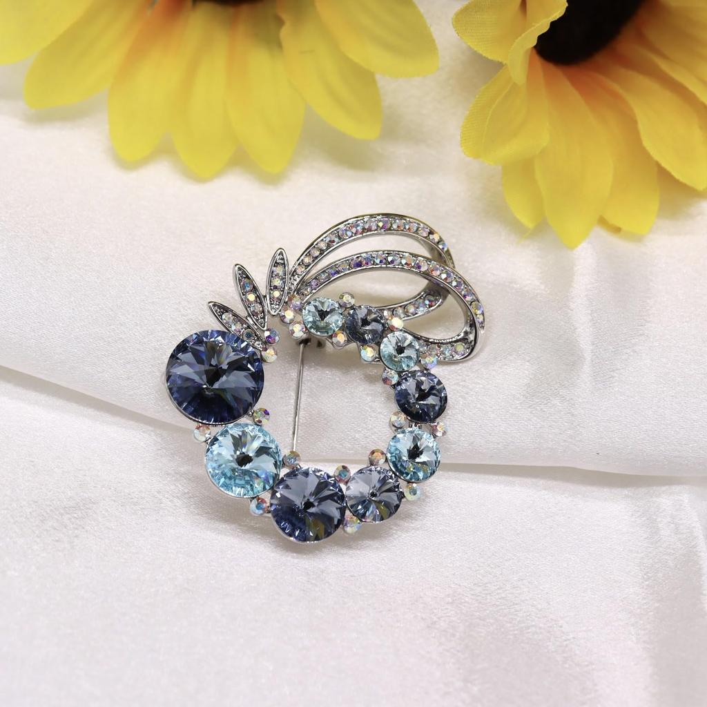 Crystal Zircon Flower Brooch Luxury Dimond Ribbon Rhinestone Corsage Gift for Women for Graduation Entrance Comes with a Gift Case Weddings,