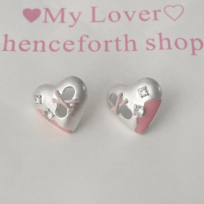 Trendy Pink Hollow Heart Stud Earrings for Women: Geometric Design, Internet Favorite