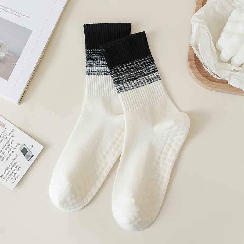 

Носки для йоги для женщин, летние тонкие носки до середины икры, профессиональные для фитнеса, пилатеса, спорта, противоскользящие носки для брюк-акул 1 pair белый