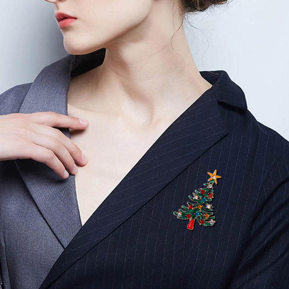 2Pcs Christmas Tree Brooch Set Alloy Rhinestone Inlaid Festive Brooches for Holiday Party Anniversary Winter Outfit Bag Scarf