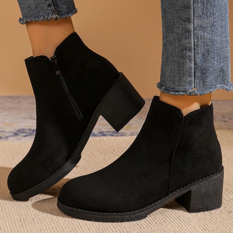 Large size thick heel round head suede Martin boots women's autumn and winter new fashion mid-heel side zipper short boots