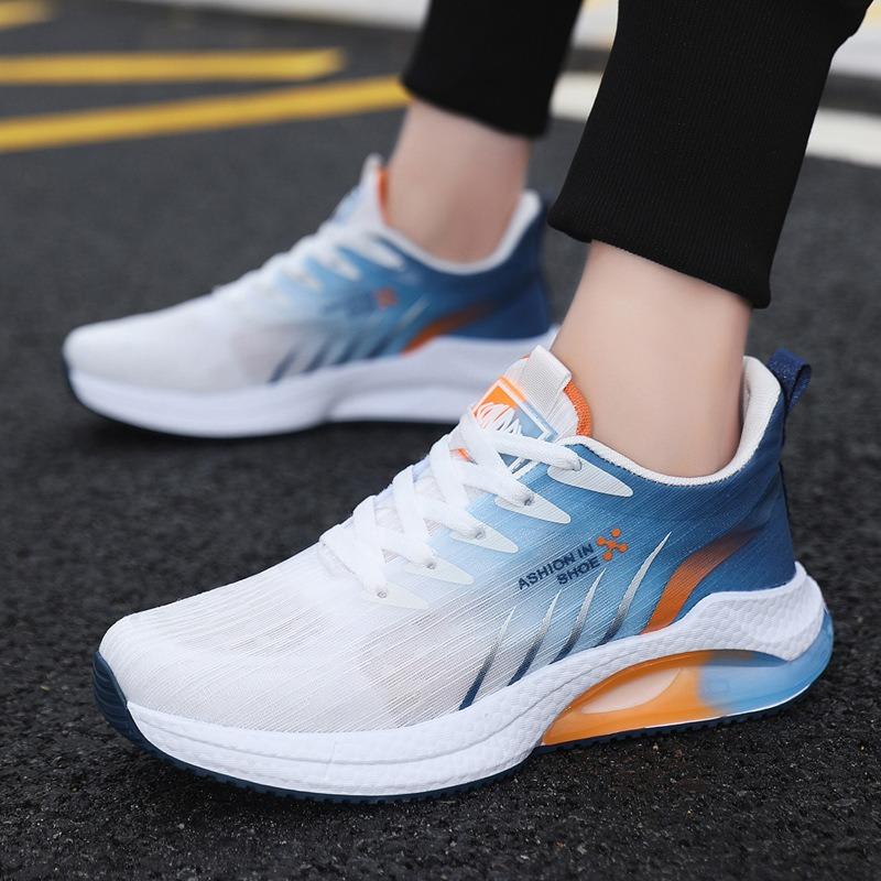 New Spring and Summer Men's Shoes Breathable and Light Ice Silk Mesh Fashion Trend Sports and Leisure Running Shoes