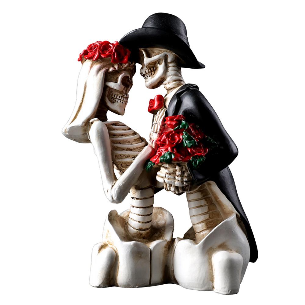 

Couple Skeleton Figurine Decorative And Stylish Resin Skeleton Sculpture Unique Festival Gothic Gifts For Home Decoration