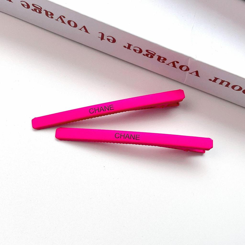 Xiaoxiang Brief Metall-Seitenclip: Hochwertiges Stirn- und Haaraccessoire